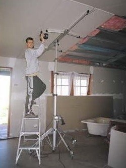 ÉLÉVATEUR LÈVE PLAQUES DE PLÂTRE PORTABLE ÉLÉVATEUR LÈVE PLAQUES DE PLÂTRE PORTABLE