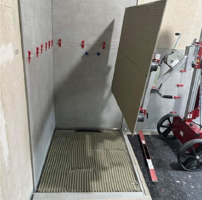 CHARIOT DE POSE DE CARRELAGE UPT250. 