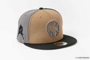 Silhouette brodée de Kinnikuman sur le côté de la casquette KIN29.COM