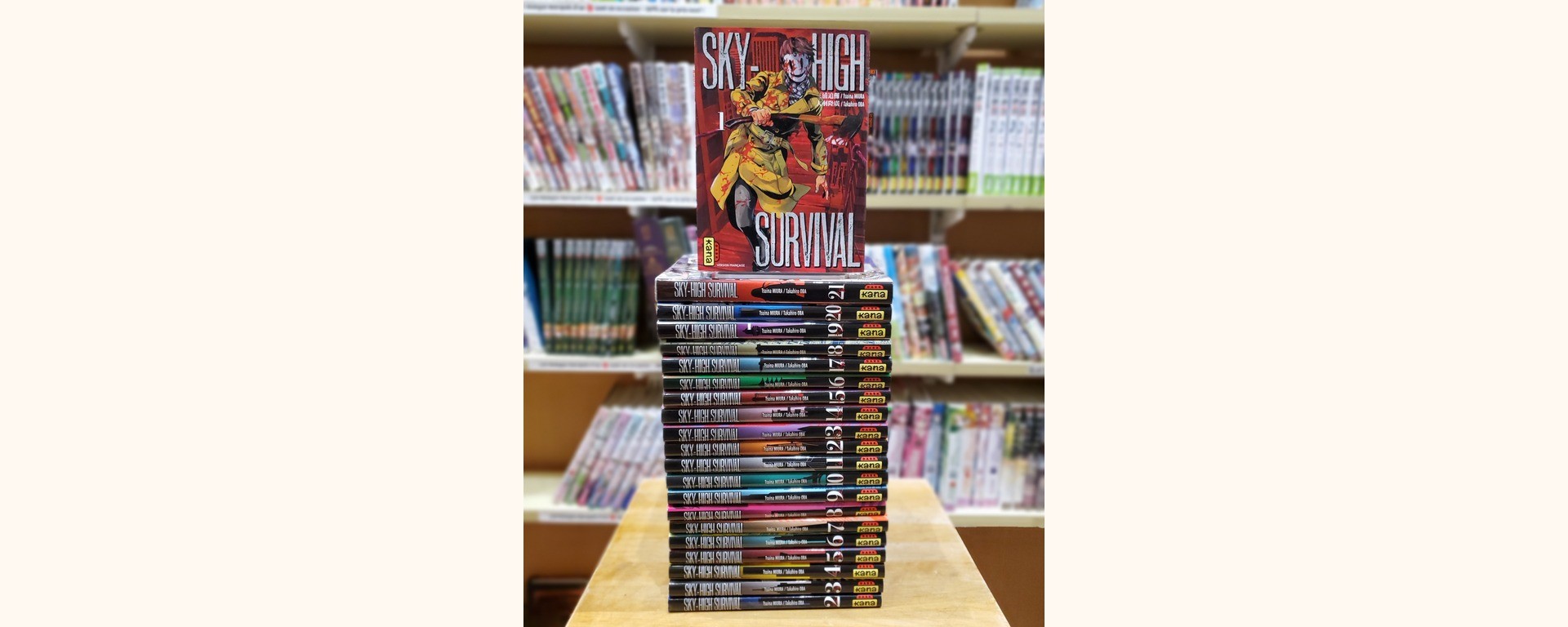 Lot de mangas français d’occasion photographié en librairie; illustration d’exemple pour la checklist, sans représenter une annonce spécifique.