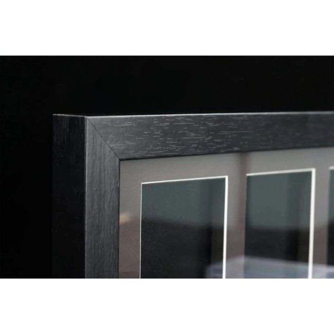 Zoom sur la finition texturée du cadre EVORETRO en bois MDF noir