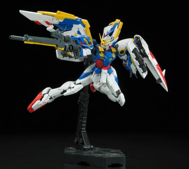 RG 1/144 XXXG-01W Wing Gundam EW - Model Kit 13cm Bandai