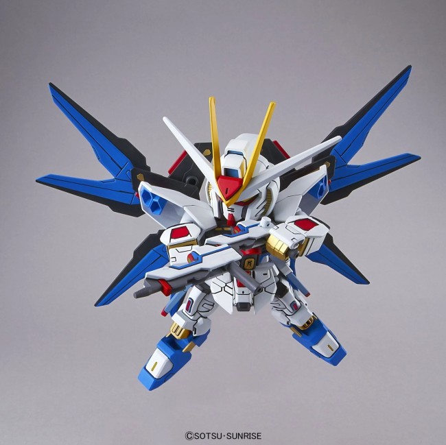 SD Gundam Ex-Standard Strike Freedom Gundam - Model Kit Bandai SD Gundam Ex-Standard Strike Freedom Gundam - Model Kit Bandai