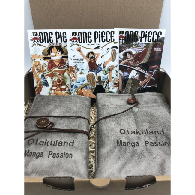 Trois tomes One Piece présentés avec une pochette et une couverture manga