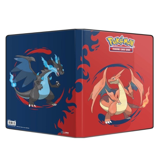 Vue ouverte du portfolio Pokémon avec cartes rangées dans les pochettes