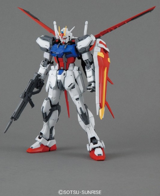 Model Kit - MG 1/100 - Aile Strike Gundam - 18 CM Bandai