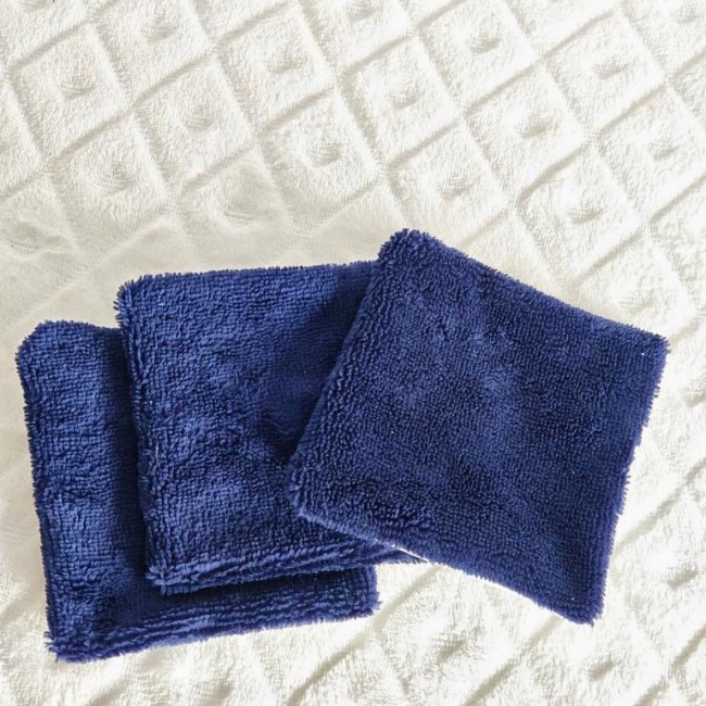 Lingettes démaquillantes lavables en fibre de bambou bleu douce et absorbante