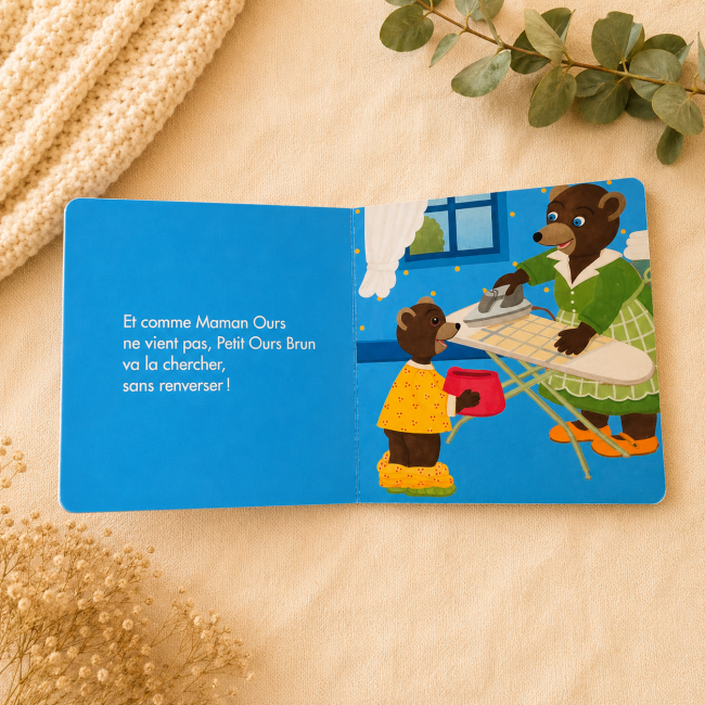 Livre Petit Ours Brun ouvert avec scène éducative pour jeune enfant