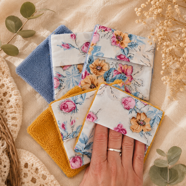 Lingette démaquillante lavable avec poche pour la main en fibre de bambou - motif mixte