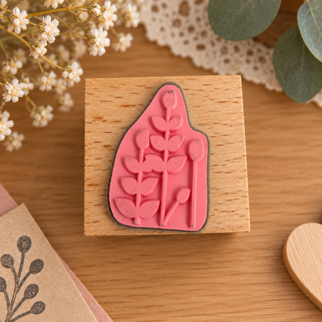 Tampon bois Hampton Art – arrière du motif en caoutchouc Tampon Hampton Art en bois – vue arrière avec gomme rose