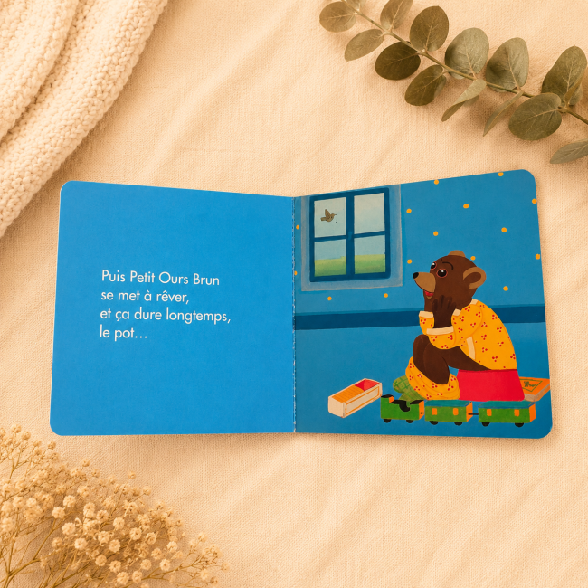 Livre enfant Petit Ours Brun avec scène tendre dans une décoration naturelle