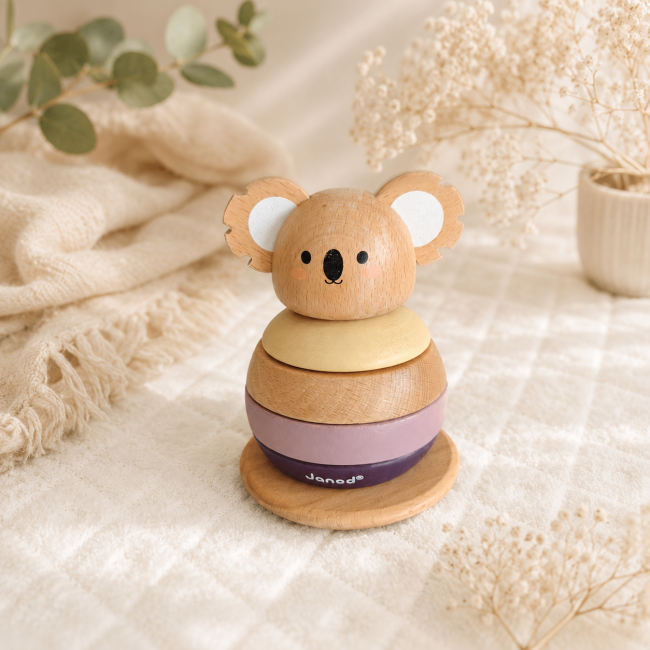 Jouet à empiler Koala Janod en bois naturel et couleurs pastel – vue de face