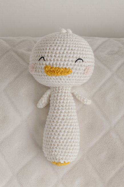 - Hochet canard au crochet – expression paisible – Bouille de Laine