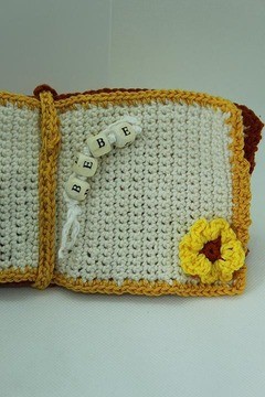 Page crochetée avec perles lettres 
