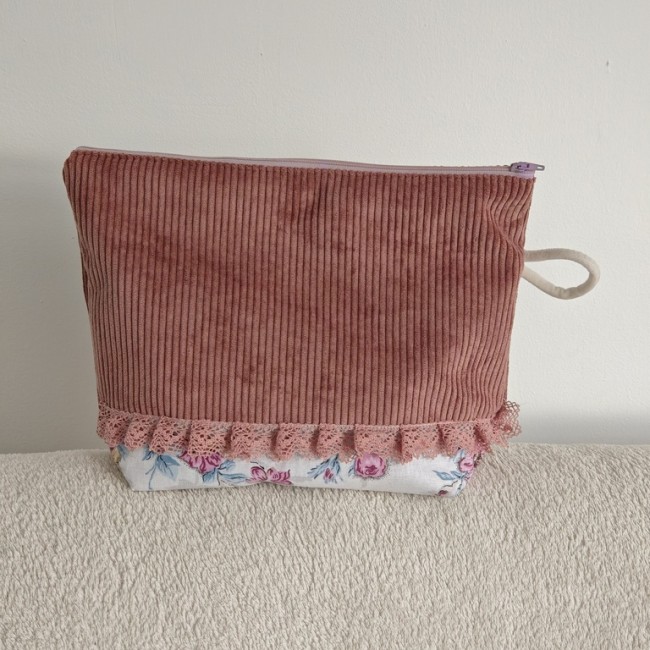 Trousse fleurie et velours côtelé – Création artisanale Bouille de Lain