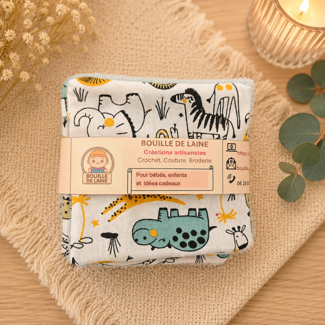 Lot de lingettes lavables artisanales en fibre de bambou avec motif animaux de la savane Bouille de Laine