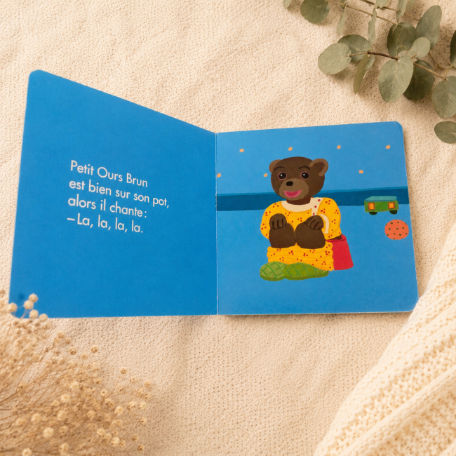 Page intérieure du livre Petit Ours Brun sur le pot dans une ambiance douce et chaleureuse