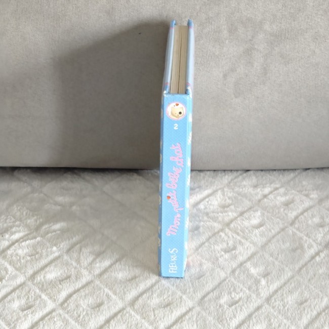 Tranche du livre cartonné « mon petit bébé chat » – Fleurus Tranche du livre « mon petit bébé chat » Fleurus.