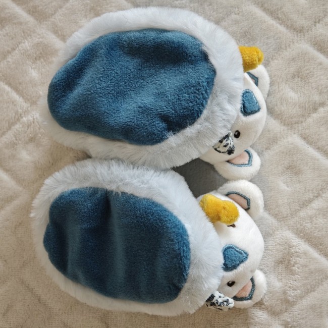 Chaussons koala bleu et blanc – Doudou et Compagnie chaussons bébé koala bleu et blanc avec détail jaune