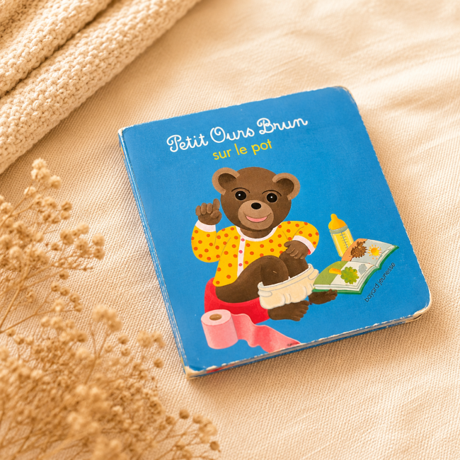 Couverture du livre Petit Ours Brun sur le pot dans une ambiance douce pour bébé