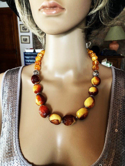 RARE Ambre glands fossilisés 20/22mm jaune marron et perles de 14mm superbe collier 57 cm bijou femme, collier ambre, bracelet ambre, boucles oreilles ambre, collier femme, Ambre bijoux marie c