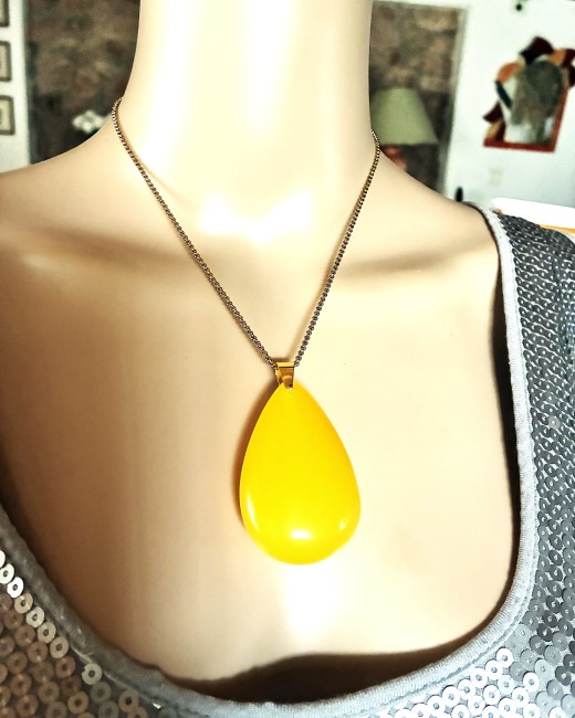 Ambre jaune pendentif en forme de poire 6mm sur 3,5mm collier chaîne doré 60 cm en acier inoxydable bijou femme homme