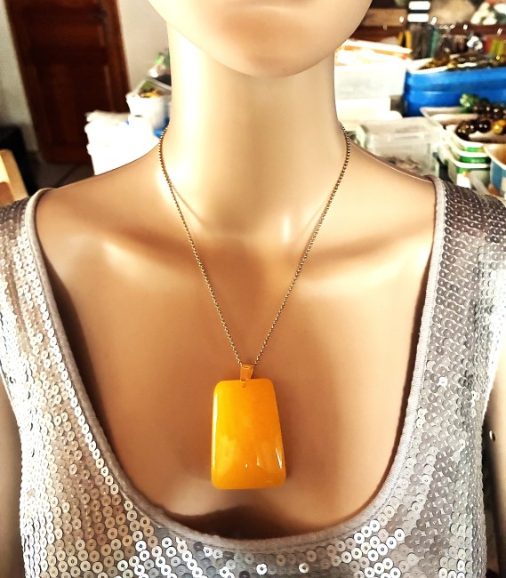 Ambre jaune pendentif rectangulaire 6mm sur 4mm collier chaîne 60 cm en acier inoxydable doré bijou femme homme, collier ambre, bracelet ambre, boucles oreilles ambre, ambre véritable, ambre bijoux marie c