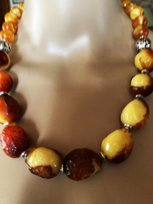 RARE Ambre glands fossilisés 20/22mm jaune marron et perles de 14mm superbe collier 57 cm bijou femme, collier ambre, bracelet ambre, boucles oreilles ambre, collier femme, Ambre bijoux marie c