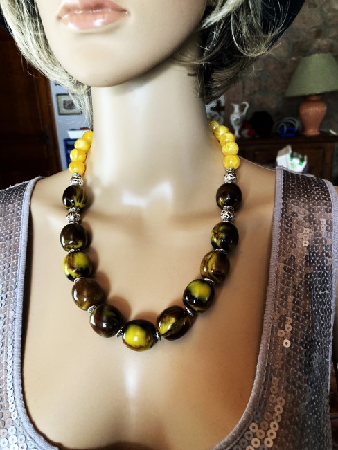 Ambre jaune et ambre marron/jaune très marbré collier 57 cm grosses perles de 20mm et 14mm Bijou femme, ambre Bijoux marie c