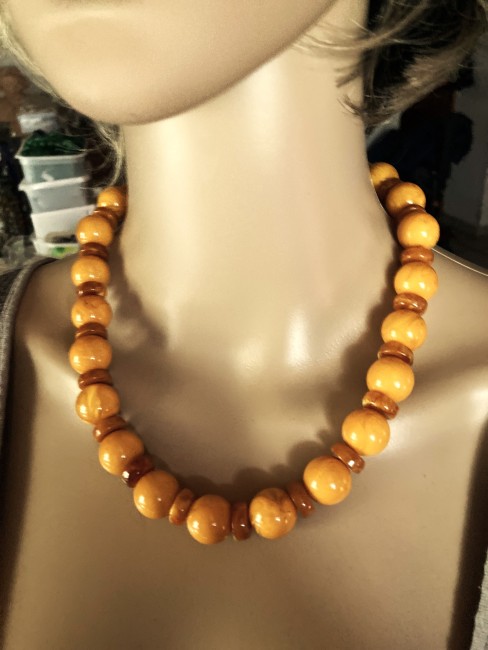 Merveilleuse AMBRE, bijou élégant, tendance, moderne, collier, bracelet, boucles d'oreilles en AMBRE de la Baltique Ambre miel Collier 49 cm perles rondes de 16mm bijou femme, bracelet ambre, collier femme, boucles oreilles ambre, collier femme, Ambre bijoux marie c