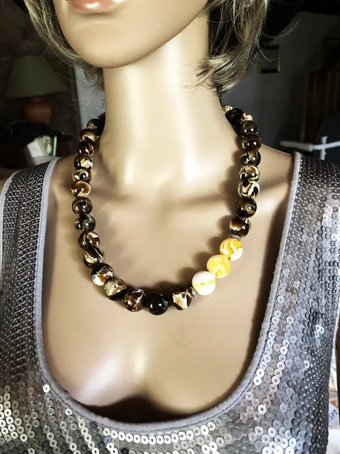 Ambre brun/blanc très marbré et ambre blanc marbré jaune collier long 58 cm perles de 16mm Bijou femme, collier femme, bracelet, boucles oreilles, Ambre Bijoux marie c