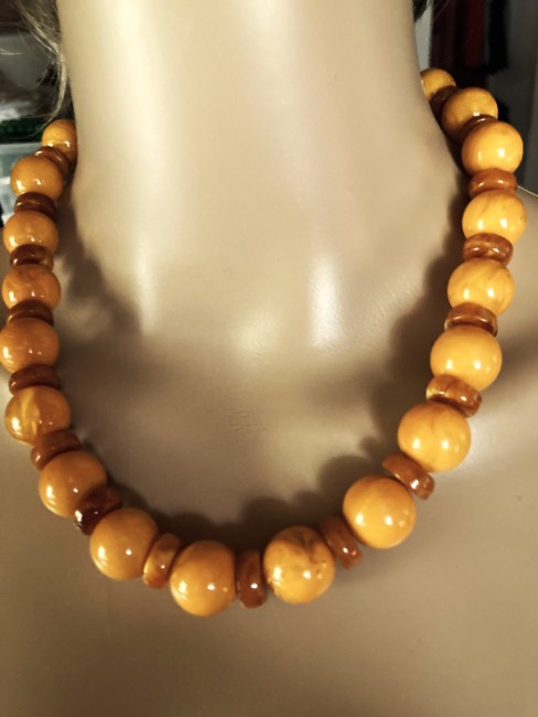 Merveilleuse AMBRE, bijou élégant, tendance, moderne, collier, bracelet, boucles d'oreilles en AMBRE de la Baltique Ambre miel Collier 49 cm perles rondes de 16mm bijou femme, bracelet ambre, collier femme, boucles oreilles ambre, collier femme, Ambre bijoux marie c