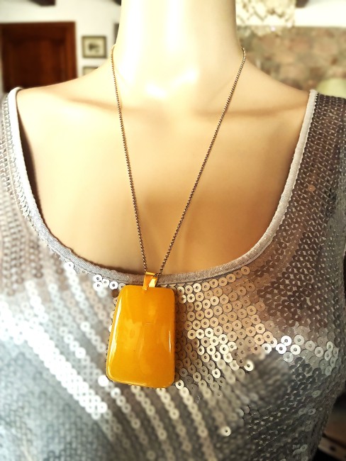 Ambre jaune pendentif rectangulaire 6mm sur 4mm collier chaîne 60 cm en acier inoxydable doré bijou femme homme, collier ambre, bracelet ambre, boucles oreilles ambre, ambre véritable, ambre bijoux marie c