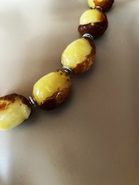 RARE Ambre glands fossilisés 20/22mm jaune marron et perles de 14mm superbe collier 57 cm bijou femme, collier ambre, bracelet ambre, boucles oreilles ambre, collier femme, Ambre bijoux marie c