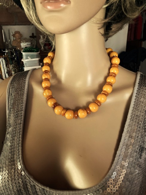 Merveilleuse AMBRE, bijou élégant, tendance, moderne, collier, bracelet, boucles d'oreilles en AMBRE de la Baltique Ambre miel Collier 49 cm perles rondes de 16mm bijou femme, bracelet ambre, collier femme, boucles oreilles ambre, collier femme, Ambre bijoux marie c