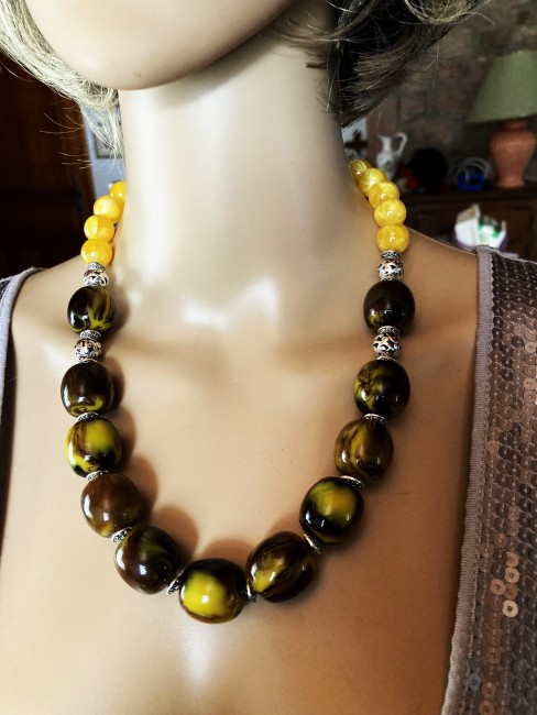Ambre jaune et ambre marron/jaune très marbré collier 57 cm grosses perles de 20mm et 14mm Bijou femme, ambre Bijoux marie c