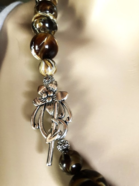 Ambre brun/blanc très marbré et ambre blanc marbré jaune collier long 58 cm perles de 16mm Bijou femme, collier femme, bracelet, boucles oreilles, Ambre Bijoux marie c