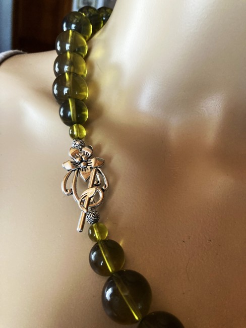 Ambre vert clair superbe collier long 62 cm grosses perles de 18mm, perles donuts de 22mm Bijou femme, Ambre Bijoux marie c
