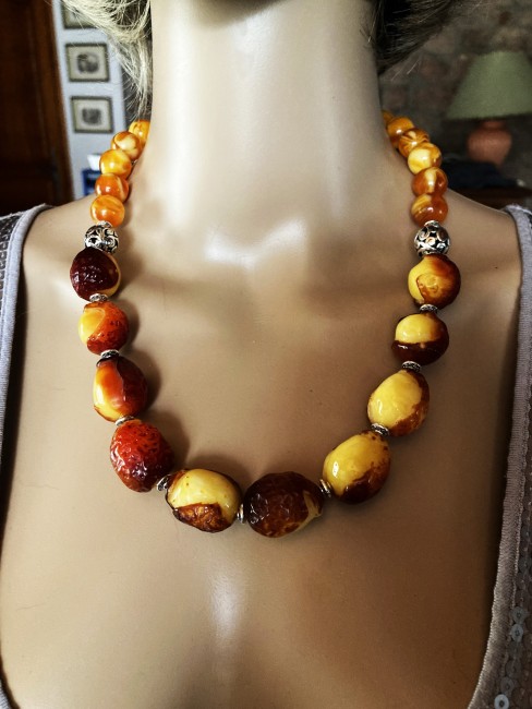 RARE Ambre glands fossilisés 20/22mm jaune marron et perles de 14mm superbe collier 57 cm bijou femme, collier ambre, bracelet ambre, boucles oreilles ambre, collier femme, Ambre bijoux marie c