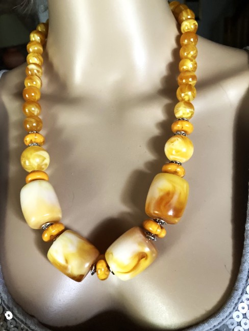 Ambre jaune miel superbe collier/sautoir 61 cm base très grosses perles 25/20mm et perles de 12mm bijou femme, bracelet ambre, boucles oreilles ambre, collier ambre, Ambre bijoux marie c