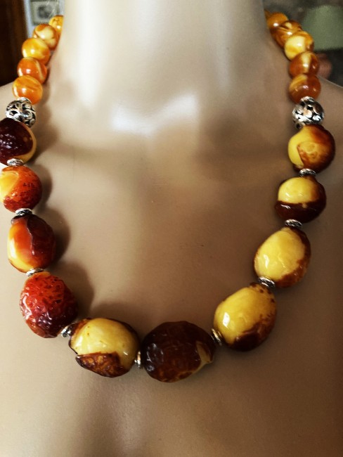 RARE Ambre glands fossilisés 20/22mm jaune marron et perles de 14mm superbe collier 57 cm bijou femme, collier ambre, bracelet ambre, boucles oreilles ambre, collier femme, Ambre bijoux marie c