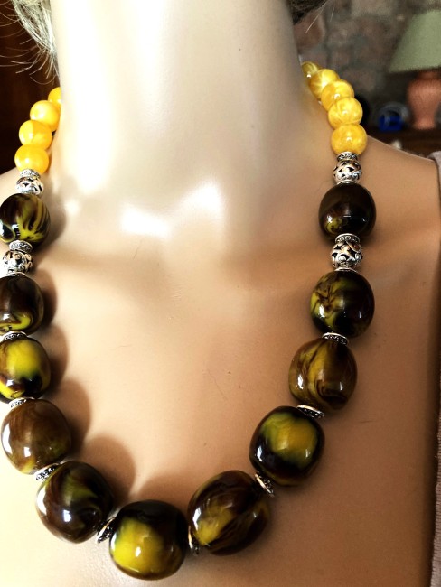 Ambre jaune et ambre marron/jaune très marbré collier 57 cm grosses perles de 20mm et 14mm Bijou femme, ambre Bijoux marie c