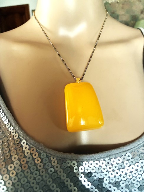 Ambre jaune pendentif rectangulaire 6mm sur 4mm collier chaîne 60 cm en acier inoxydable doré bijou femme homme, collier ambre, bracelet ambre, boucles oreilles ambre, ambre véritable, ambre bijoux marie c
