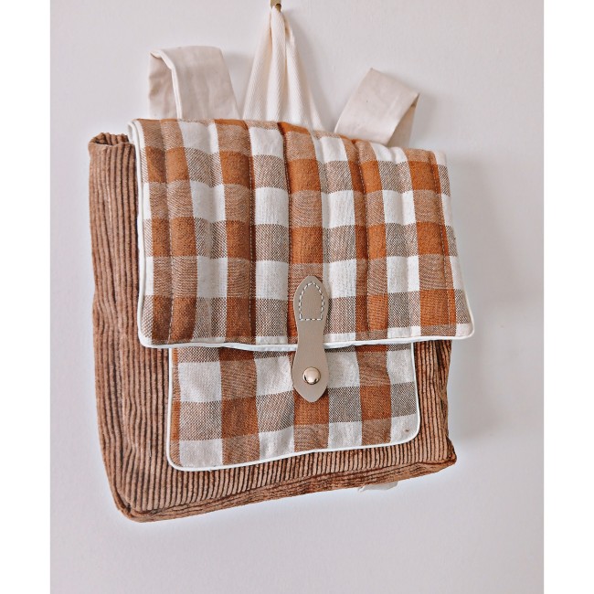 6EF1E084-A298-4438-BF7F-539814B4E9B1