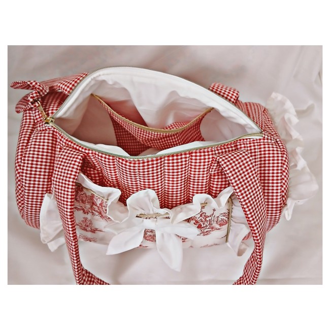 CEA9C7C2-9FD2-4AE6-B6BB-0AD709C40008