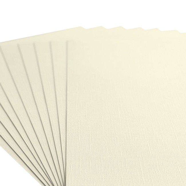 Gros plan sur le grain toilé du cardstock Florence A4 Raffia 002