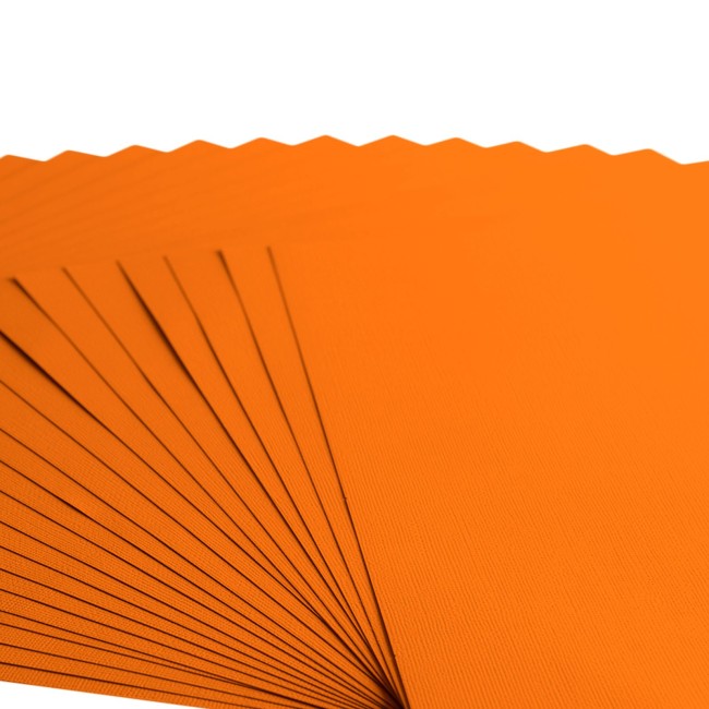Gros plan sur le grain toilé du cardstock Florence 30x30 Melon 012