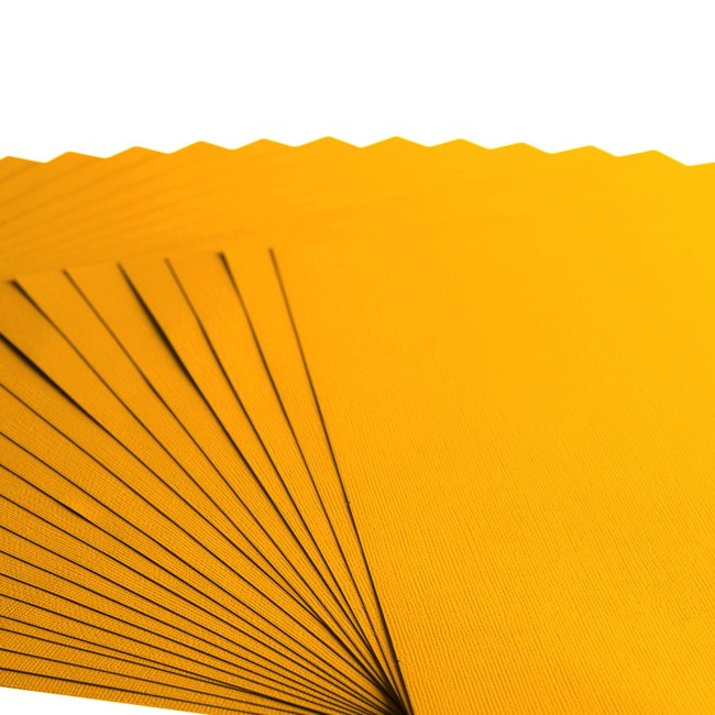 Gros plan sur le grain toilé du cardstock Florence 30x30 Apricot 011