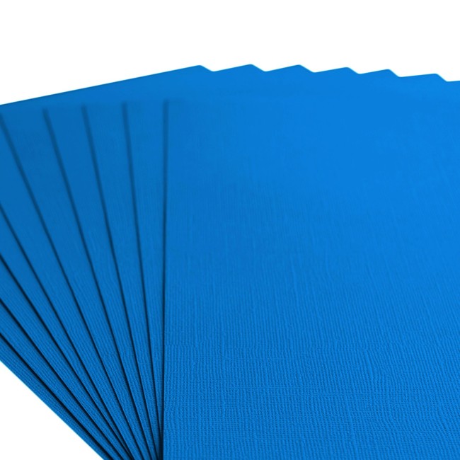 Gros plan sur le grain toilé du cardstock Florence A4 Denim 049