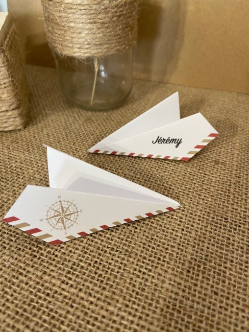 Marque-Places origami Avion pour Mariage ou anniversaire thème Voyage, destination - Motif Rose des vents ou Avion - EPF